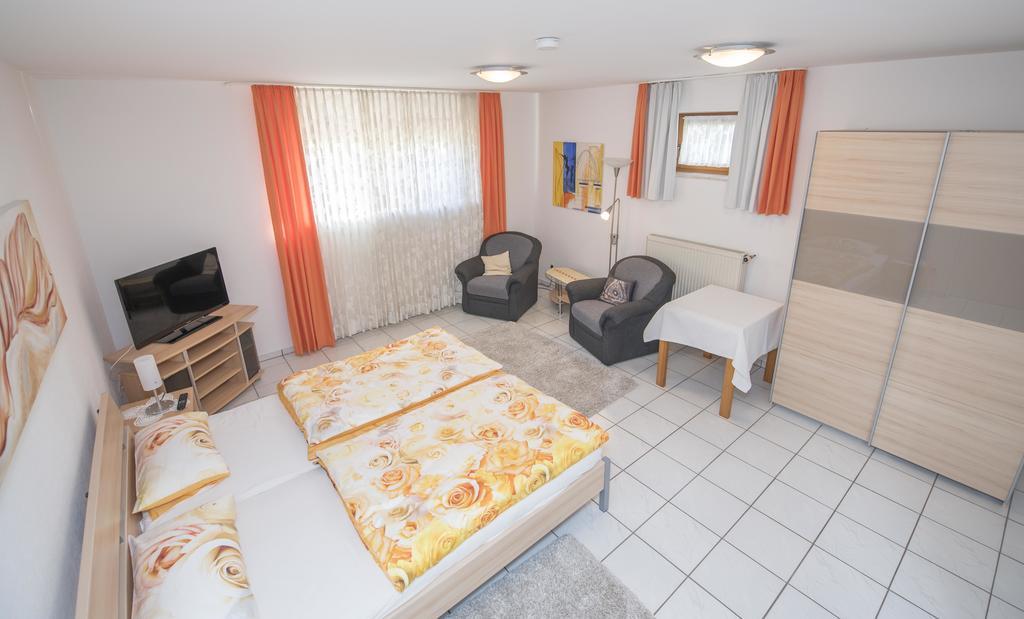 Haus Elfriede Hotel Konz Buitenkant foto