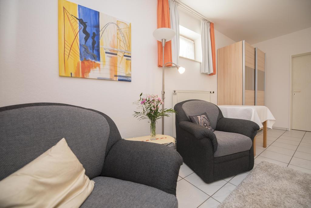 Haus Elfriede Hotel Konz Buitenkant foto